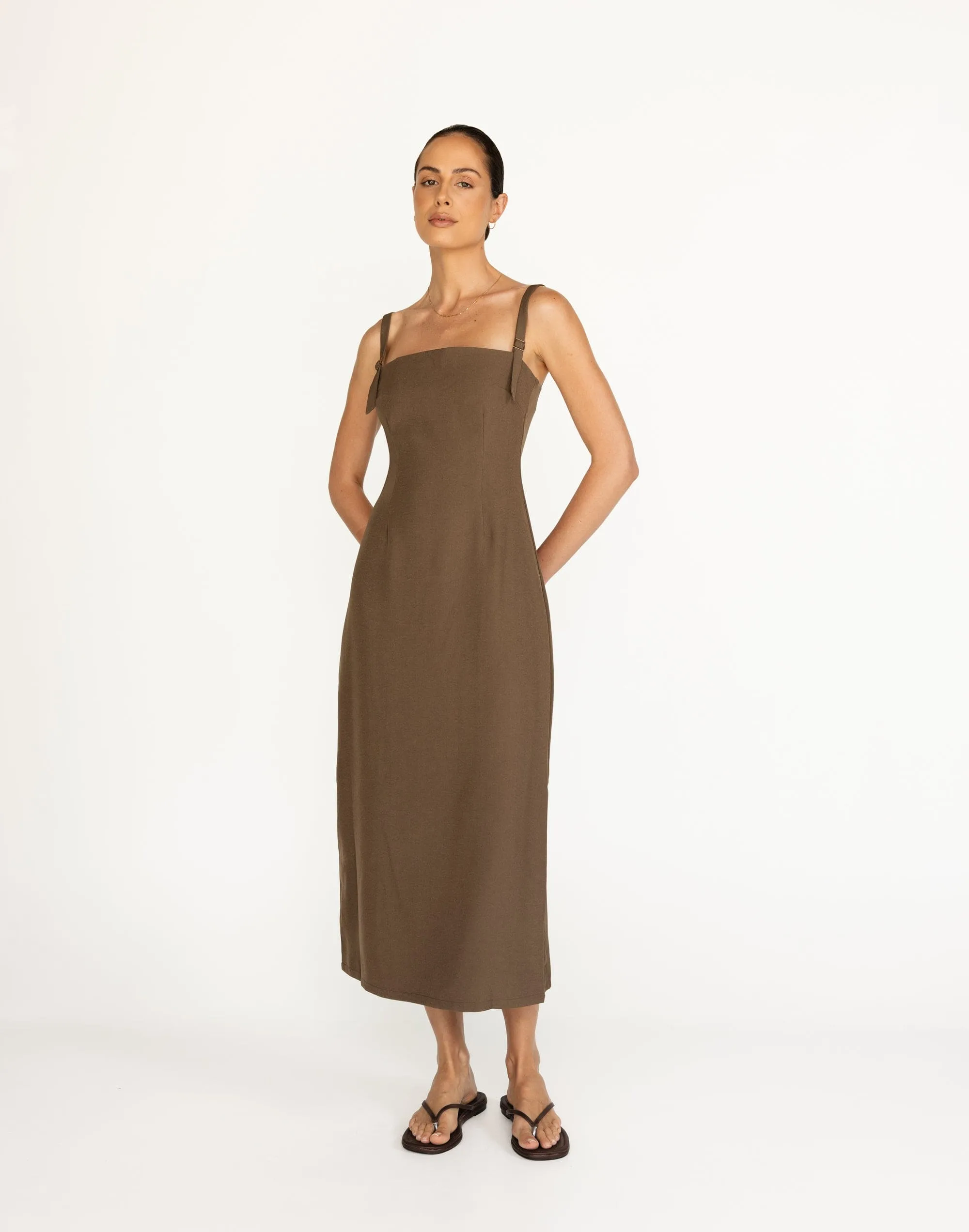 Dominique Maxi Dress (Coffee)