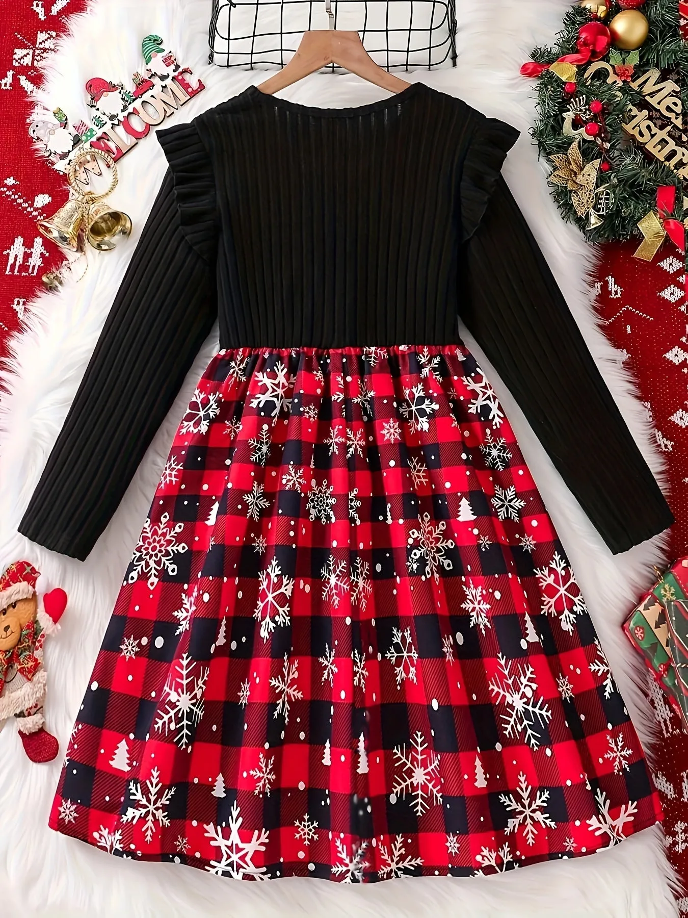 Girls' Casual Christmas Plaid Print Dress with Ruffle Sleeves, Crew Neck, and Snowflake Pattern, Polyester Knit Fabric, Fit and Flare Knee-Length Dress for All Seasons