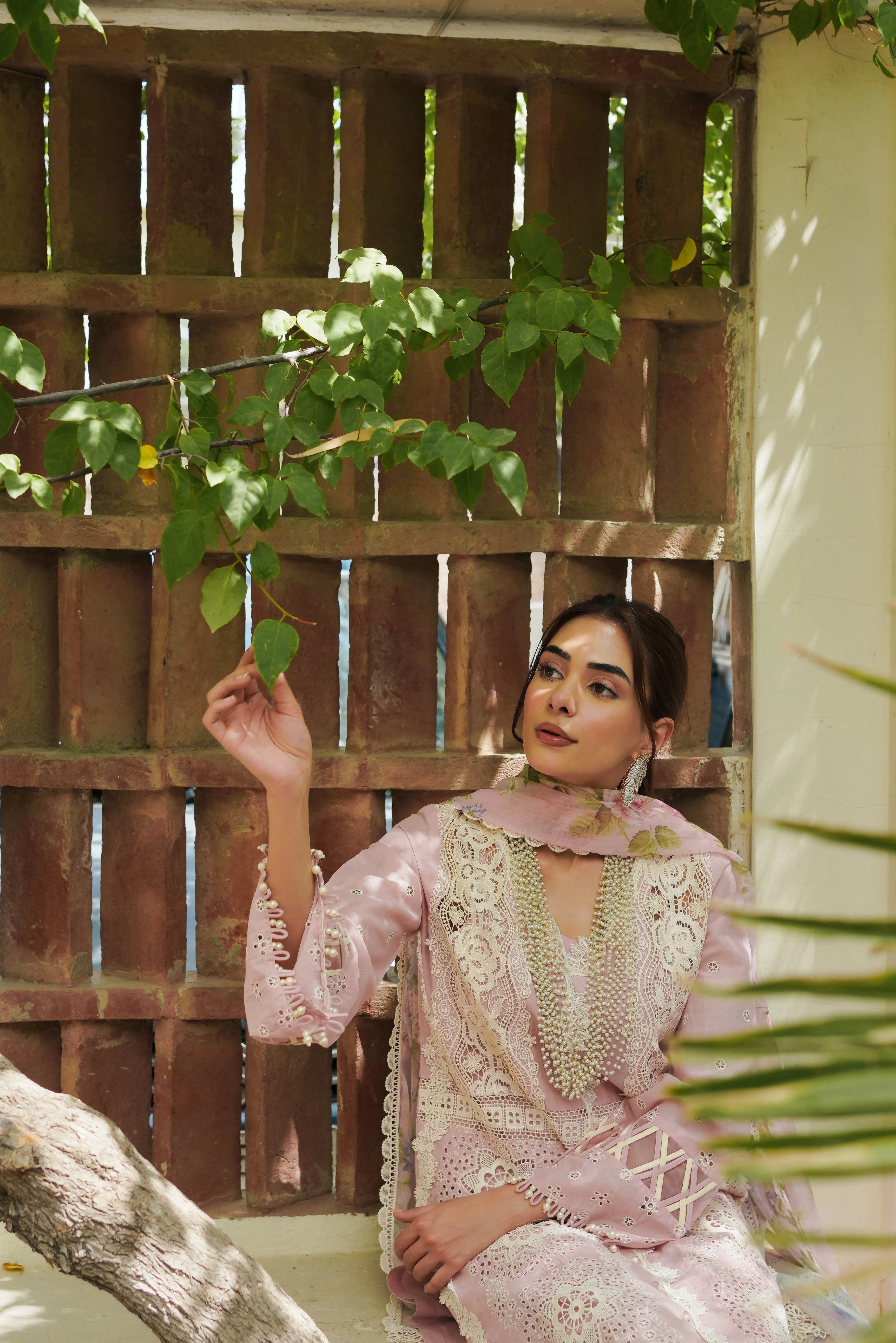 Manara by Maria Asif Baig Luxury Lawn – Rozay