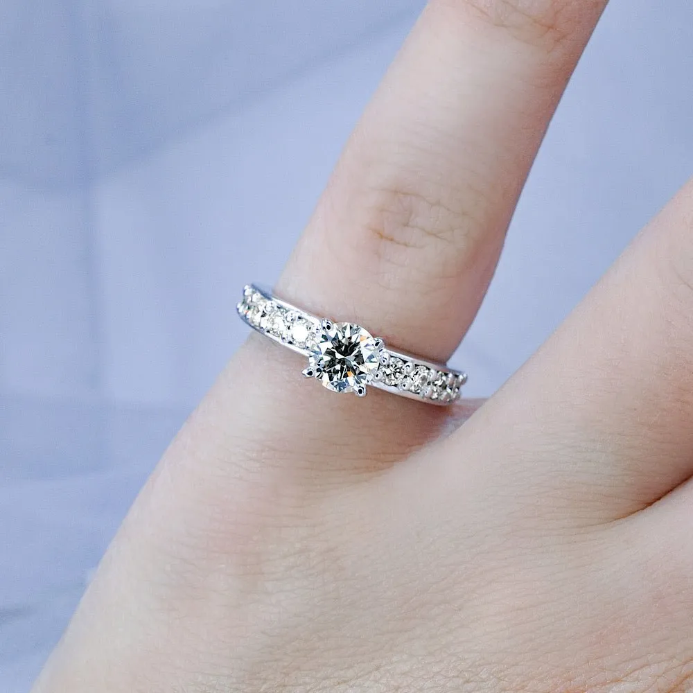 Mesmerizing 1.60CT Round Cut Diamond Engagement Ring in Platinum