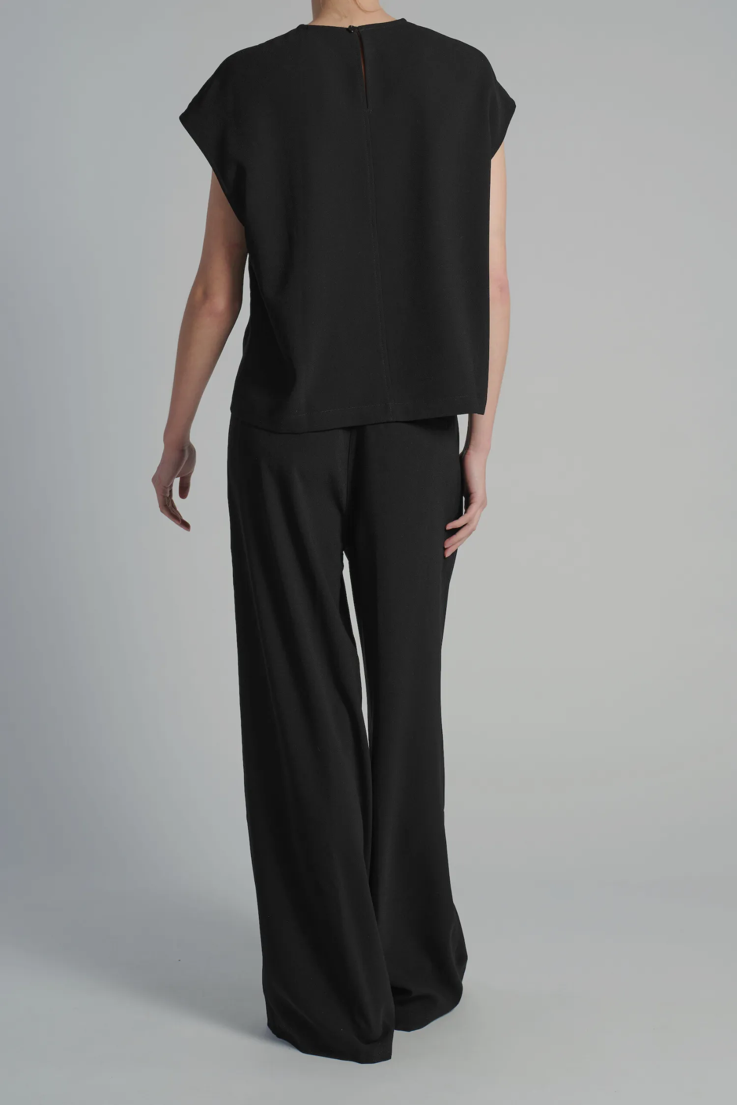 Saint Art New York - Neve Trouser in Black Crepe