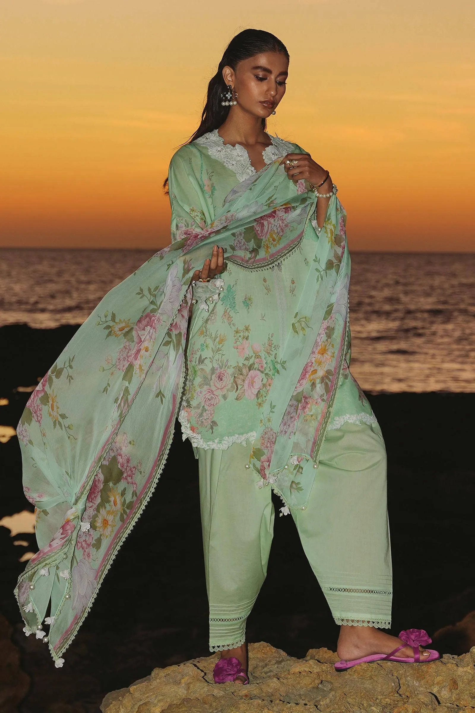 Sana Safinaz Spring/Summer Muzlin Lawn 2024 – M241-013B-3Ci