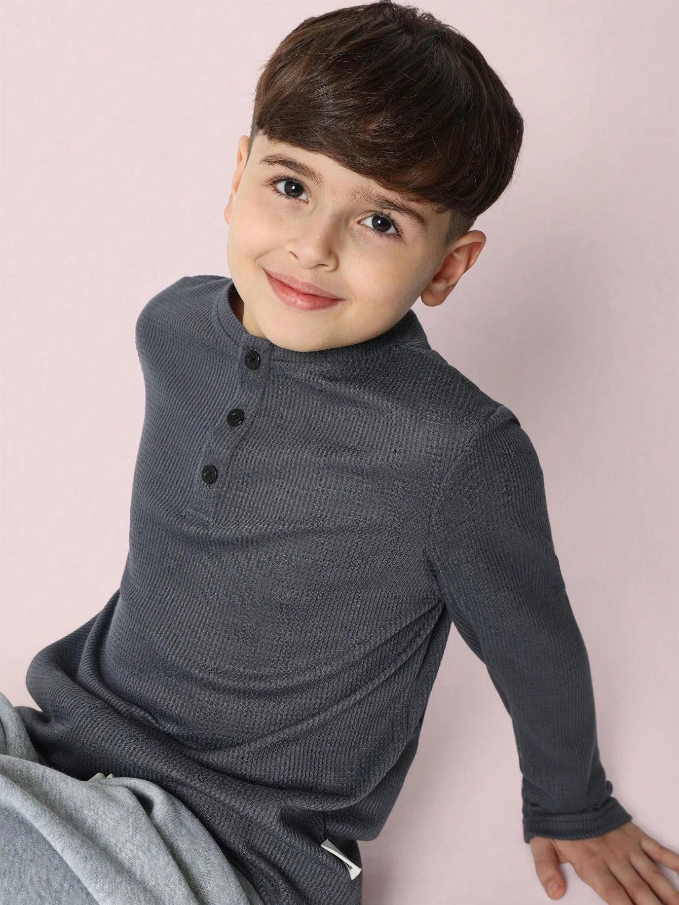 Tween Boys Regular Fit Textured Long Sleeve Henley Tee